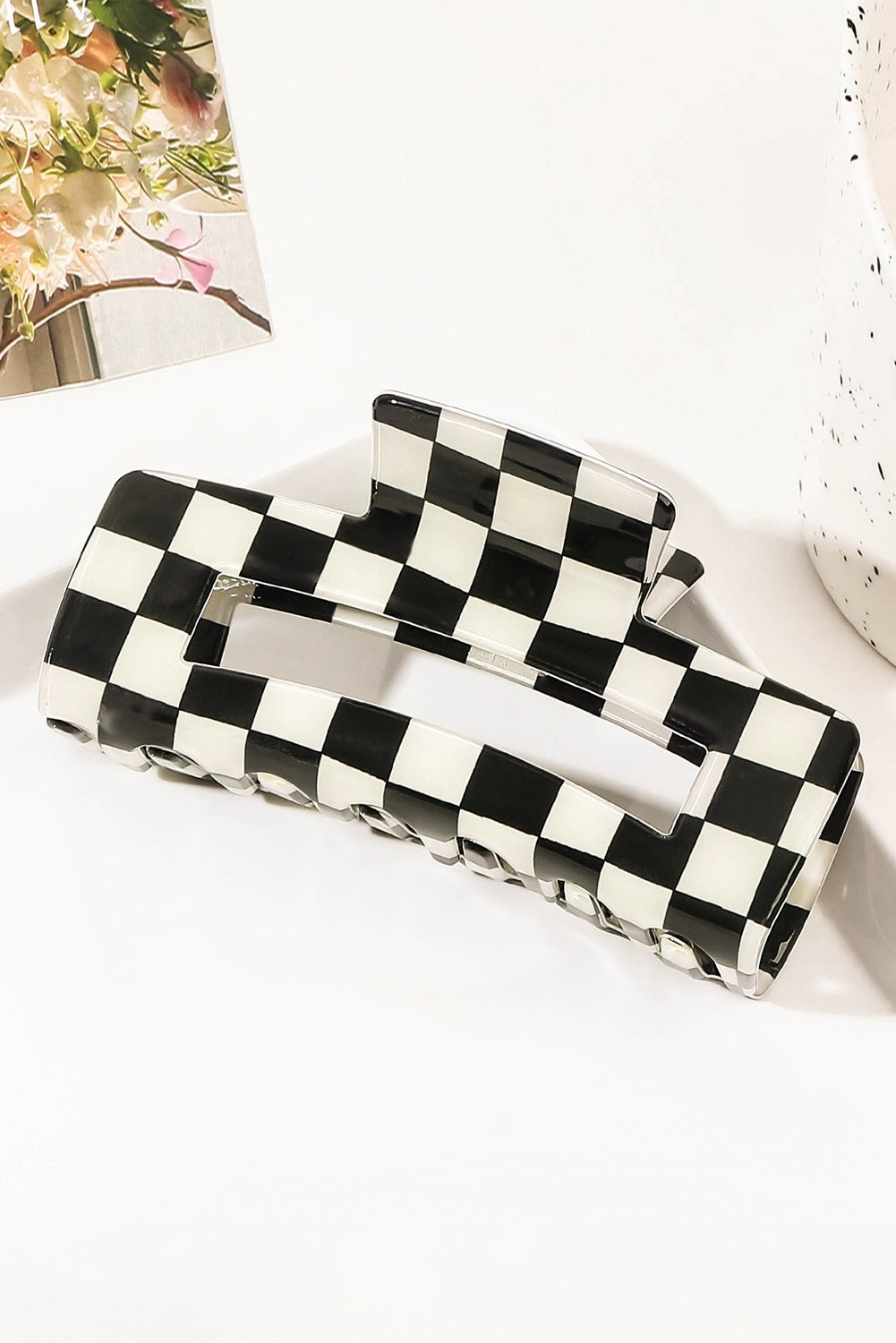 Checkered flag claw clip