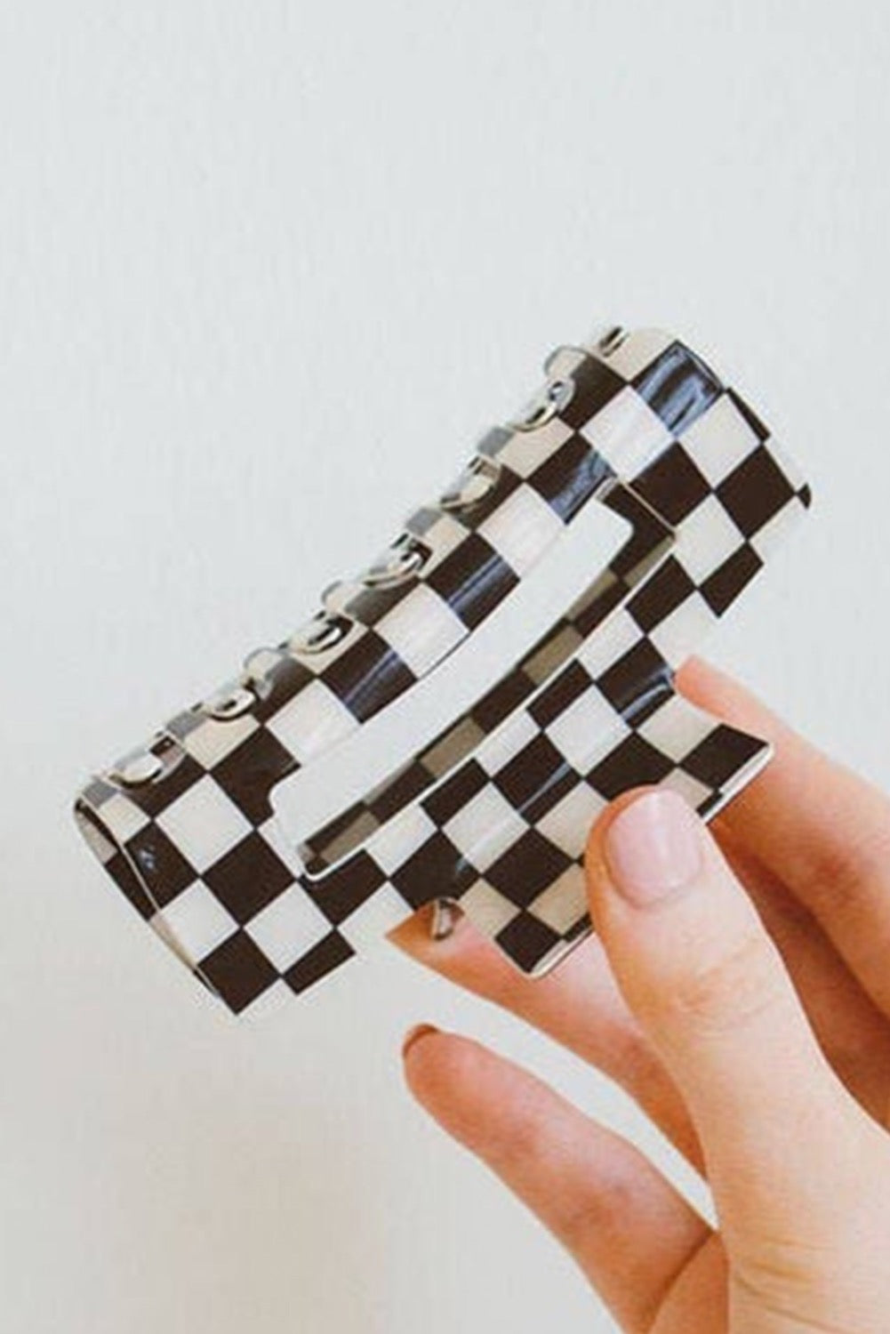 Checkered flag claw clip